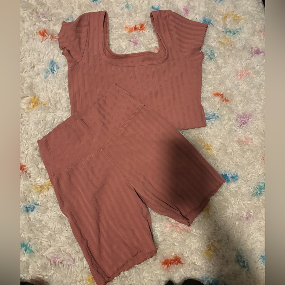 Aerie Groovy Set - Bike Short & Crop Top